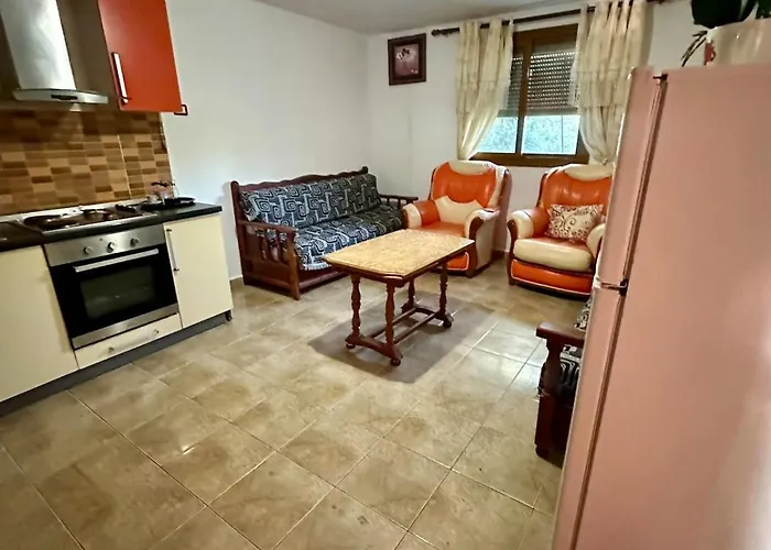 Village Near Beaches 度假居