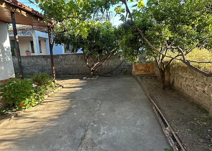 Village Near Beaches *